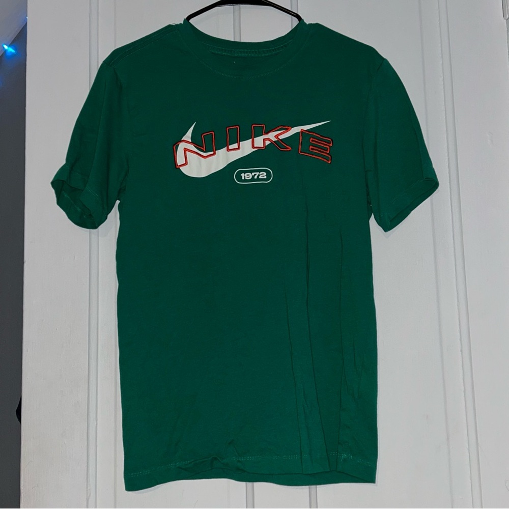 NWOT Nike Shirt
